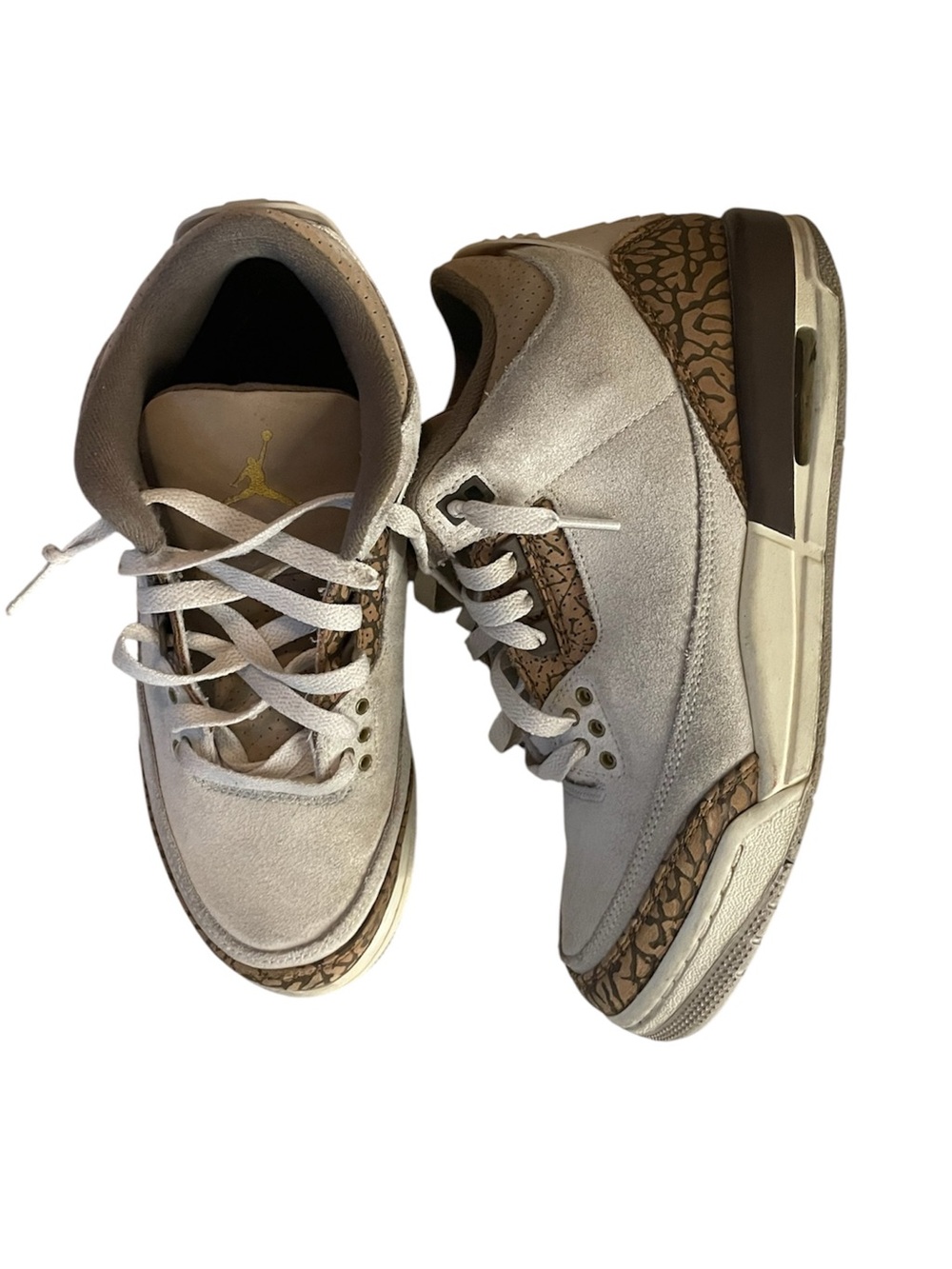Air Jordan 3 Retro "Palomino"
sneakers